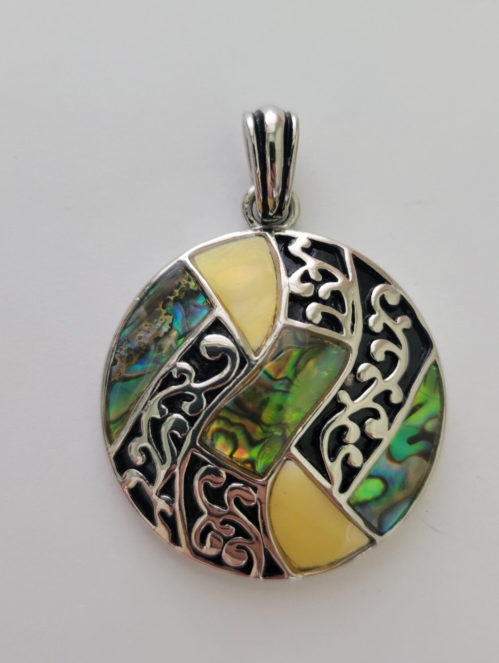Vintage Lia Sophia Pendant Abalone Shell Yellow Green Silver Tone Jewelry 1.5"D